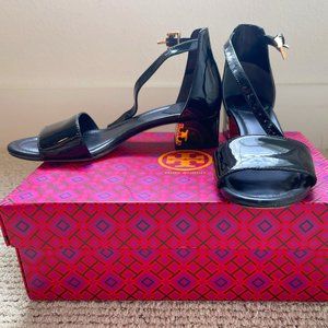 Tory Burch Finley Black Patent Leather Sandals 6.5